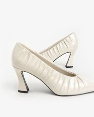CHARLES & KEITH - Giày cao gót mũi nhọn xếp li hiện đại