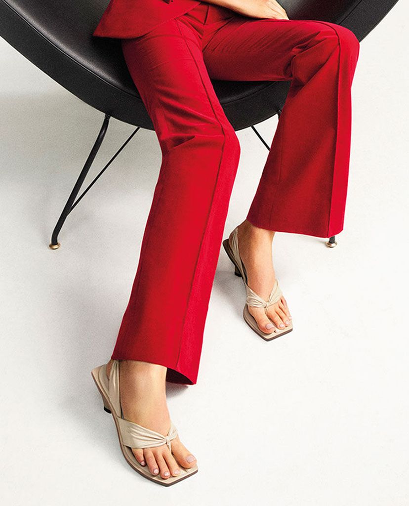 CHARLES & KEITH - Giày sandal cao gót Patent Slingback Thong