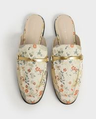 CHARLES & KEITH - Giày mules nữ mũi nhọn Metal Accent
