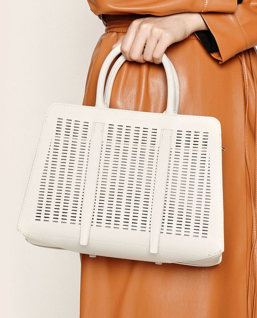 CHARLES & KEITH - Túi xách tay hình thang Large Laser Cut
