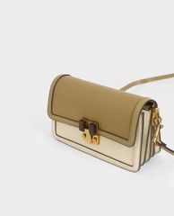 CHARLES & KEITH - Ví cầm tay nữ chữ nhật Stone Embellished