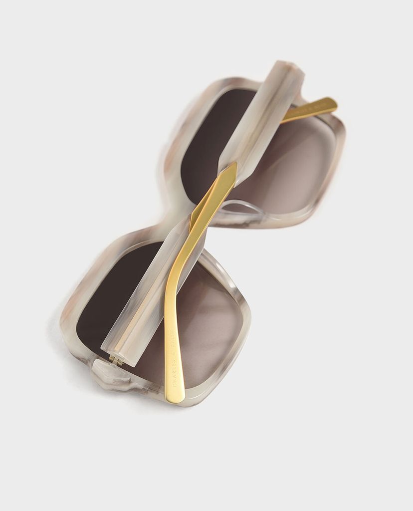 CHARLES & KEITH - Kính mát nữ gọng vuông Oversized Square