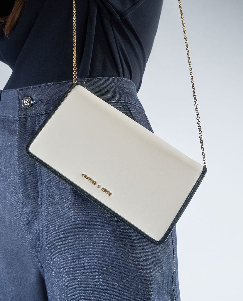 CHARLES & KEITH - Ví nữ phom chữ nhật dài Mini Front Flap