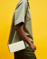 CHARLES & KEITH - Ví cầm tay nữ chữ nhật thời trang