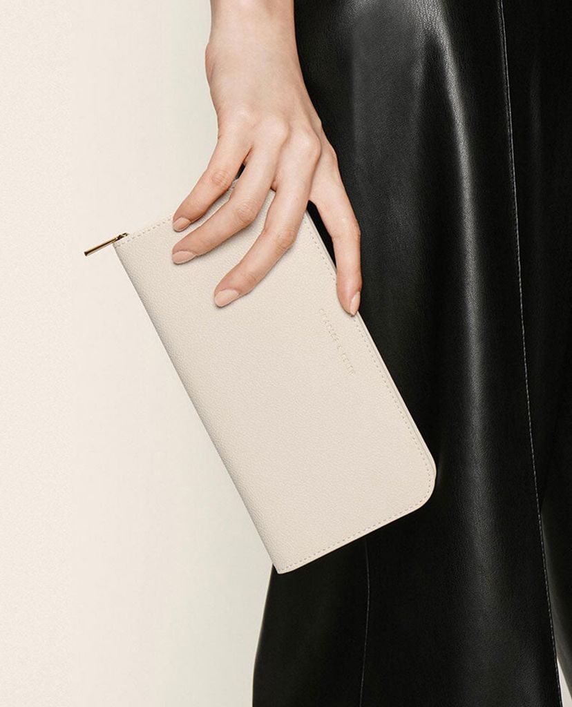 CHARLES & KEITH - Ví cầm tay nữ chữ nhật Long Wristlet