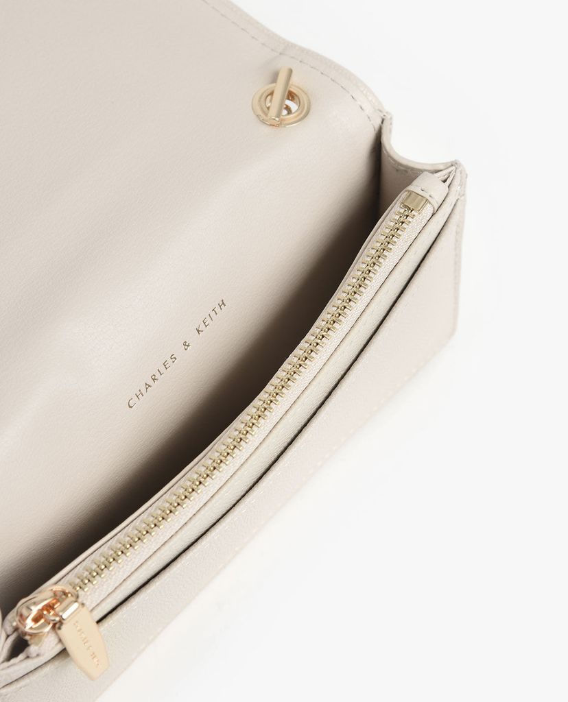 CHARLES & KEITH - Ví nữ cầm tay chữ nhật Quilted Pouch
