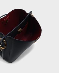 CHARLES & KEITH - Túi đeo vai Wavy Strap