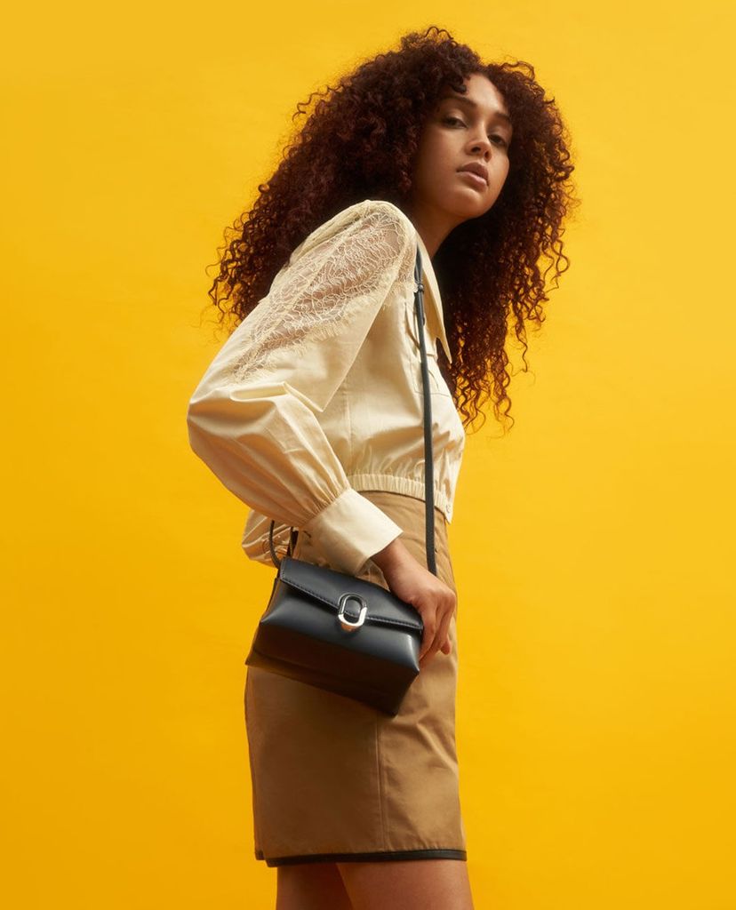 CHARLES & KEITH - Túi đeo chéo nữ phối cùng dây đeo thời trang