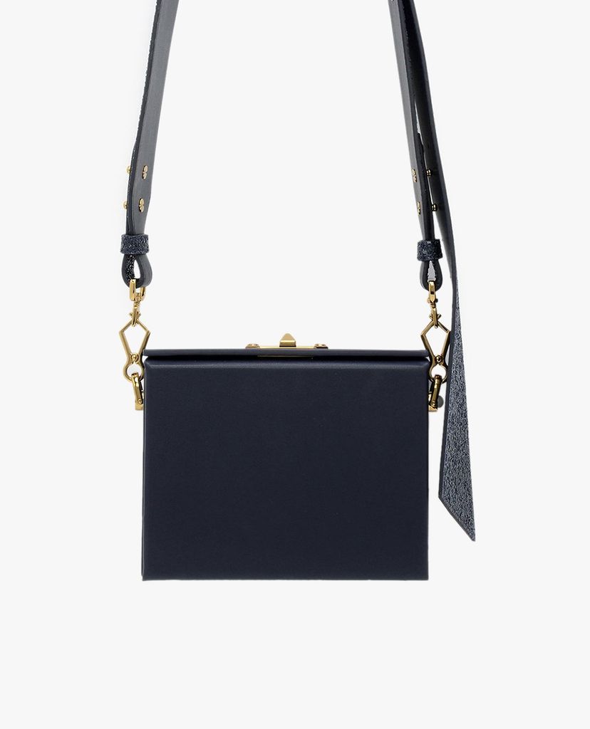 CHARLES & KEITH - Túi đeo chéo nữ hình hộp chữ nhật Pearl Embellished Boxy