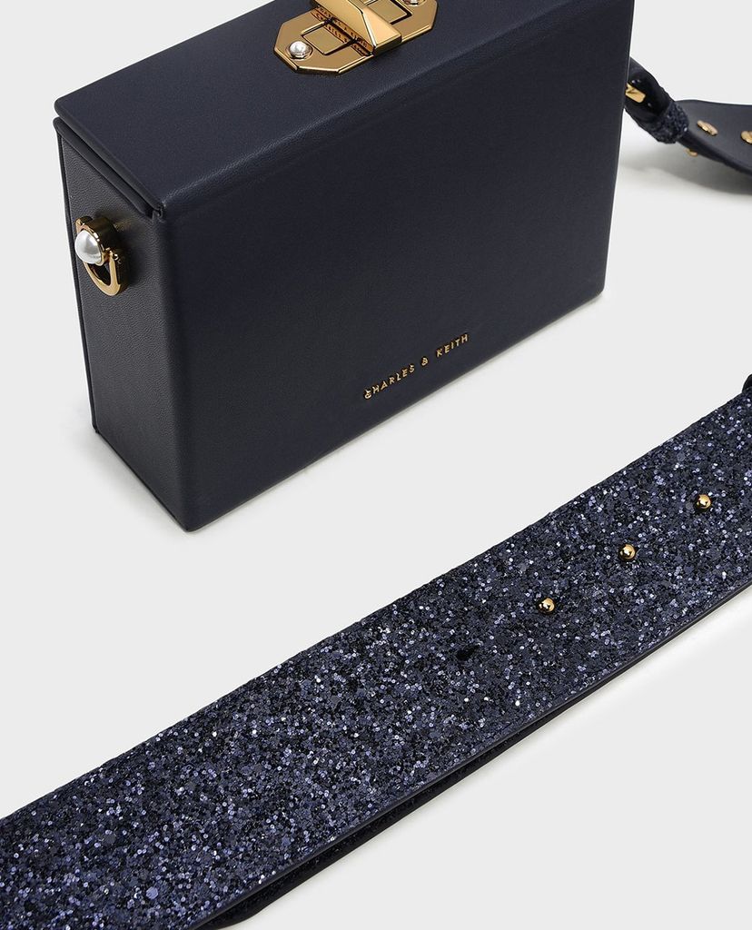 CHARLES & KEITH - Túi đeo chéo nữ hình hộp chữ nhật Pearl Embellished Boxy