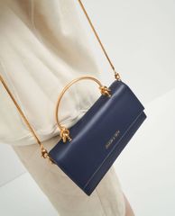 CHARLES & KEITH - Ví cầm tay nữ chữ nhật Metallic Handle