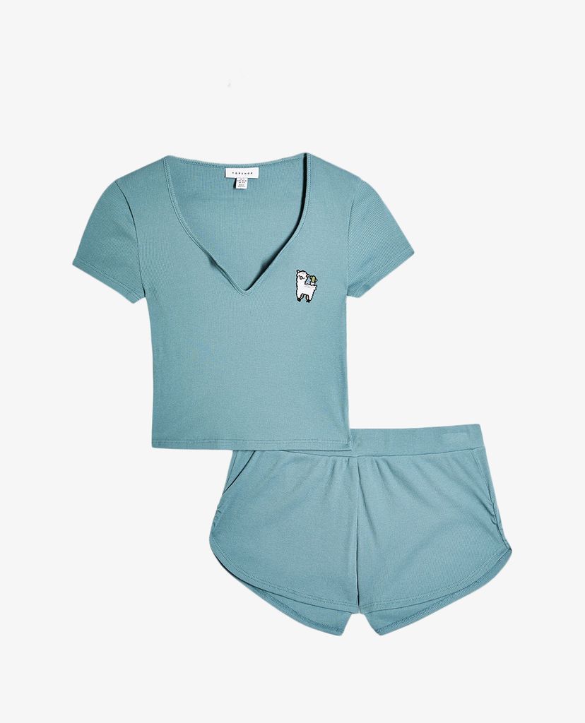 TOPSHOP - Set áo thun và quần shorts Llama Embroidered Notch
