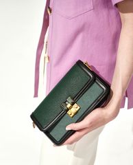 CHARLES & KEITH - Ví cầm tay nữ chữ nhật Stone Embellished