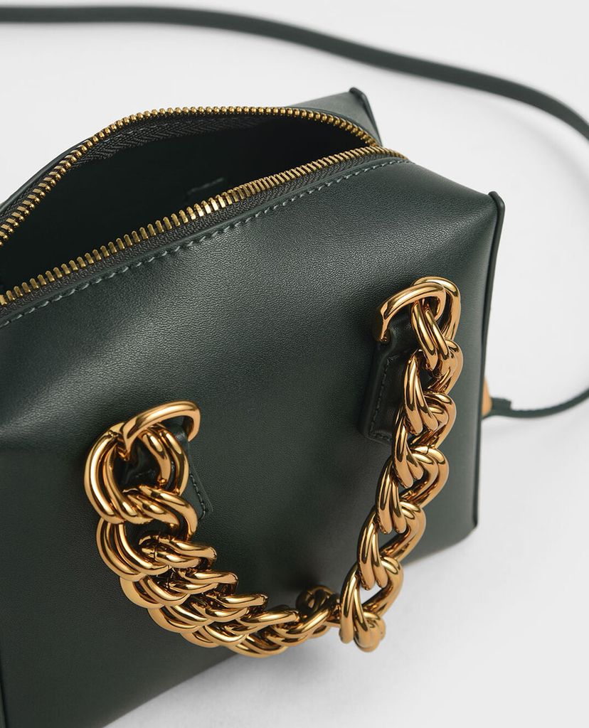 CHARLES & KEITH - Túi đeo chéo chữ nhật Square Chunky Chain