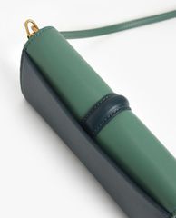 CHARLES & KEITH - Ví cầm tay nữ chữ nhật Coiled Top