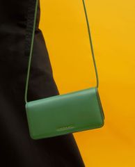 CHARLES & KEITH - Ví cầm tay nữ chữ nhật thời trang