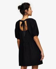 TOPSHOP - Đầm mini tay ngắn phom suông Black Quilted Tea
