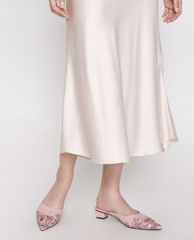 CHARLES & KEITH - Giày mules mũi nhọn Embroidered Floral