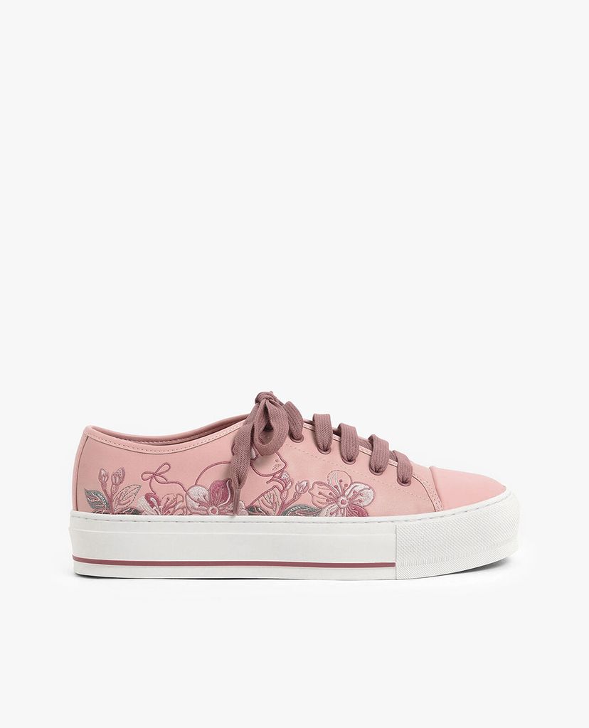 CHARLES & KEITH - Giày thể thao nữ thắt dây Embroidered