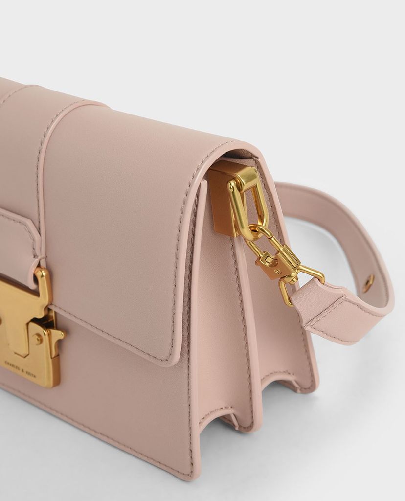 CHARLES & KEITH - Túi đeo vai phom chữ nhật Metallic Push Lock