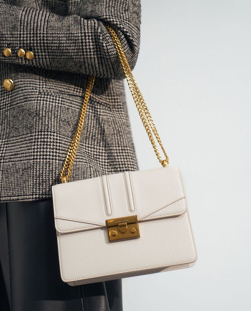 CHARLES & KEITH - Túi đeo vai phom chữ nhật Metallic Push Lock