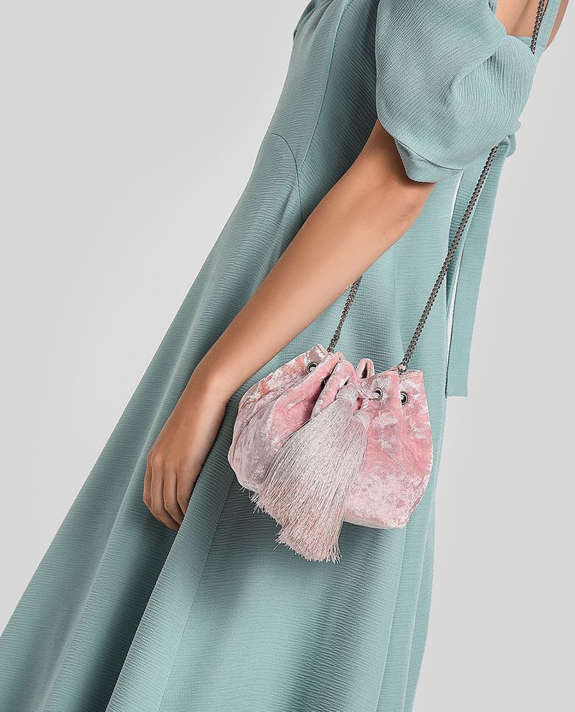 CHARLES & KEITH - Túi đeo chéo rút dây Tassel Drawstring