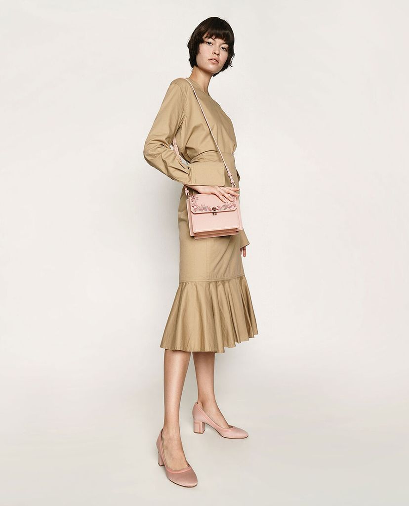 CHARLES & KEITH - Túi đeo chéo chữ nhật Floral Embroidered