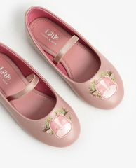 CHARLES & KEITH - Giày đế bệt trẻ em Cow Motif