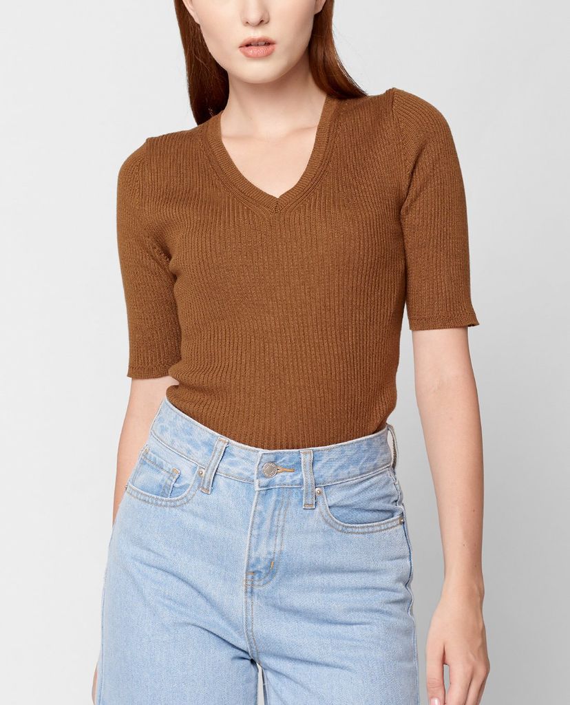 GIGI - Áo kiểu nữ phom ôm cổ V hiện đại