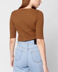GIGI - Áo kiểu nữ phom ôm cổ V hiện đại