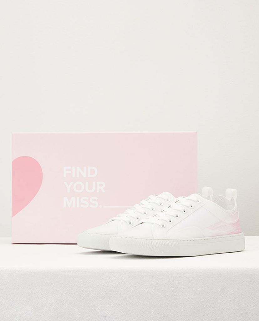 Giày sneaker nữ Couple Collection - Phiên bản giới hạn