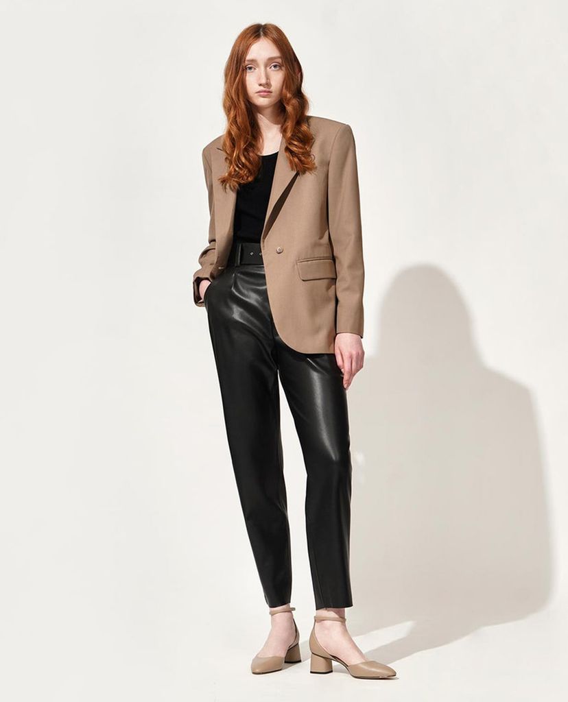 CHARLES & KEITH - Giày cao gót mũi nhọn Almond Toe Block
