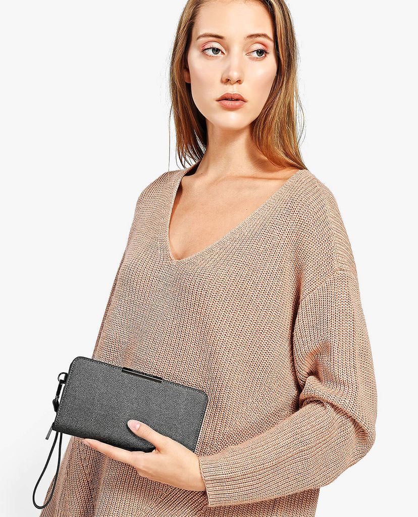 CHARLES & KEITH - Ví cầm tay dáng dài phối khóa zip Mini Long