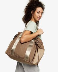 TOPSHOP - Túi đeo vai nữ Beige Nylon Drawstring