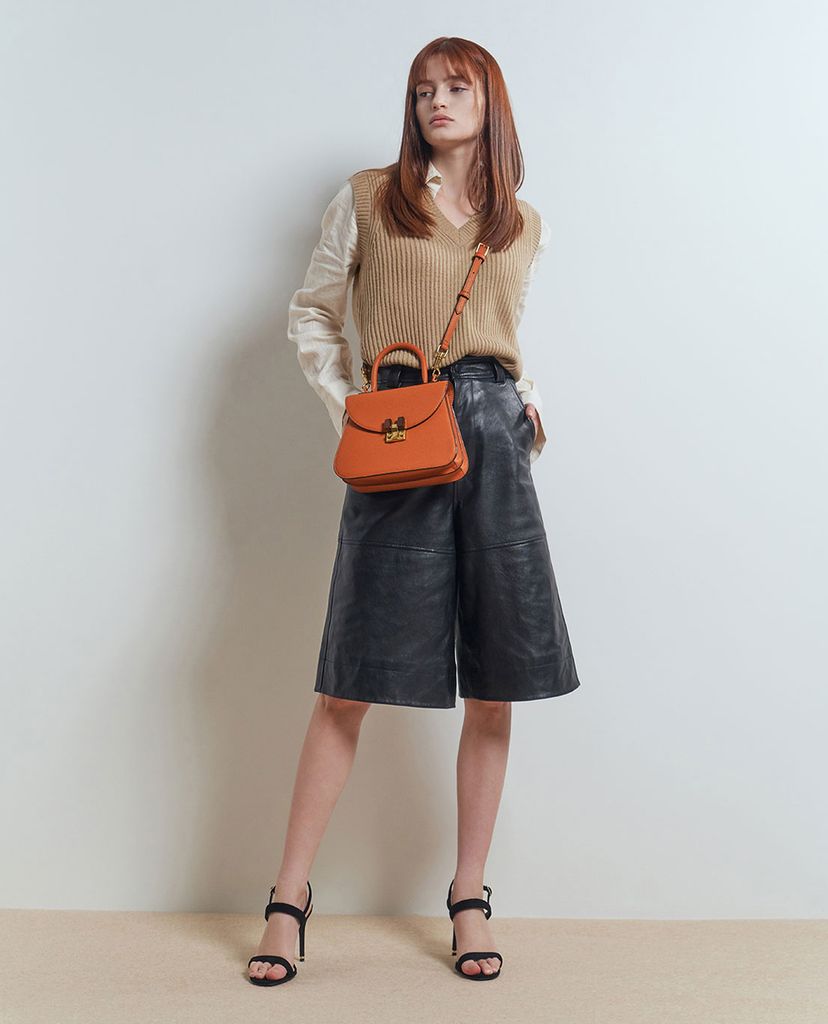 CHARLES & KEITH - Túi xách tay nữ hình thang Embellished Sculptural
