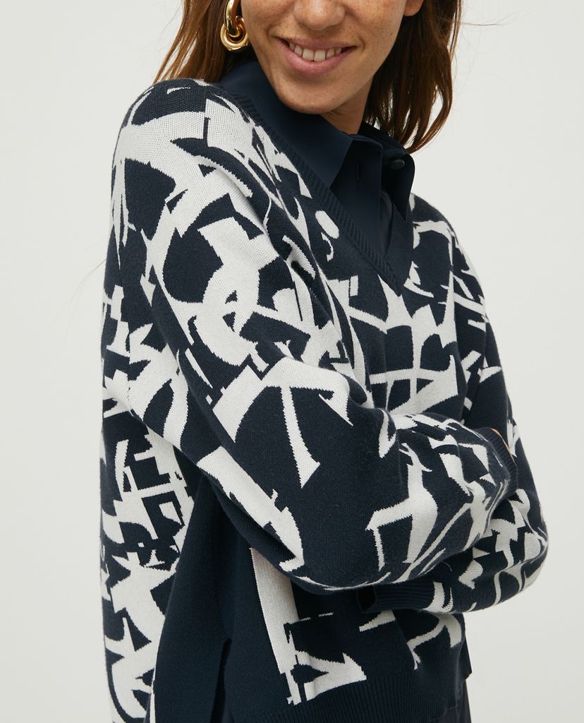 MAX&Co. - Áo len nữ cổ V phom rộng Jacquard Lettering