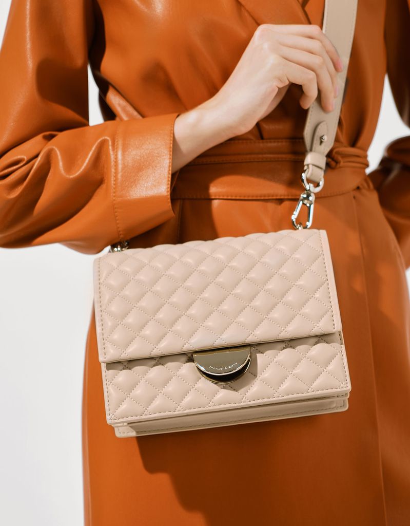 CHARLES & KEITH - Túi đeo chéo Quilted Crossbody