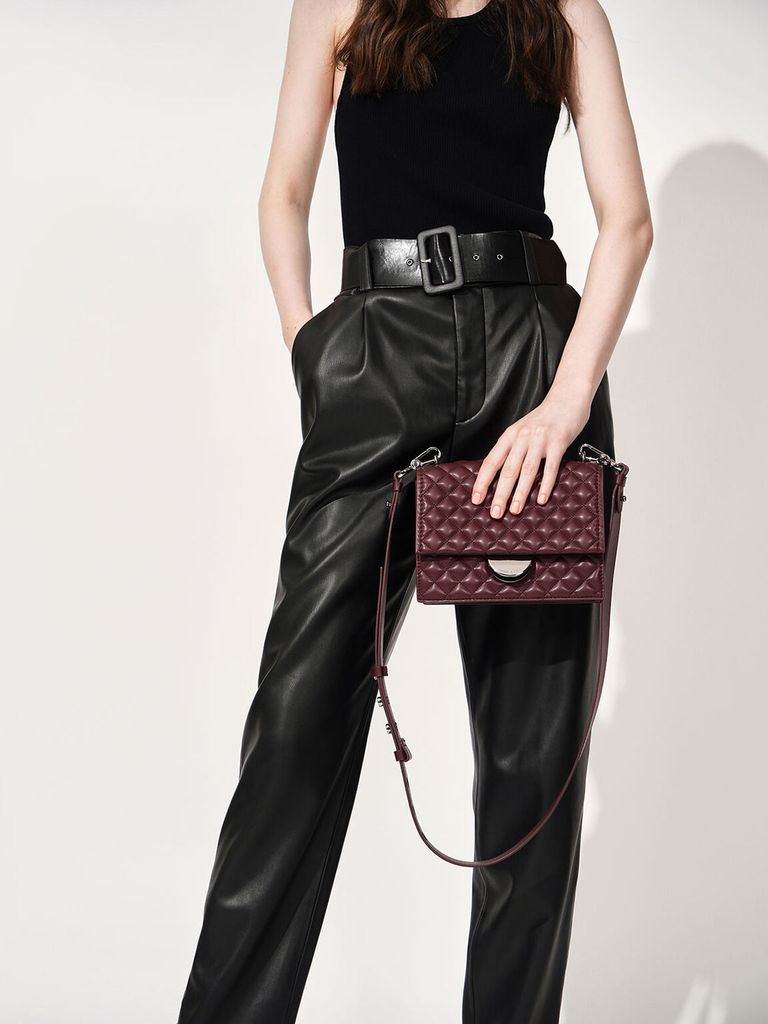 CHARLES & KEITH - Túi đeo chéo Quilted Crossbody