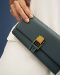 CHARLES & KEITH - Ví cầm tay nữ nắp gập dáng dài Stone Embellished