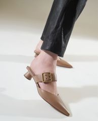 CHARLES & KEITH - Giày cao gót mũi nhọn Satin Grommet Buckle