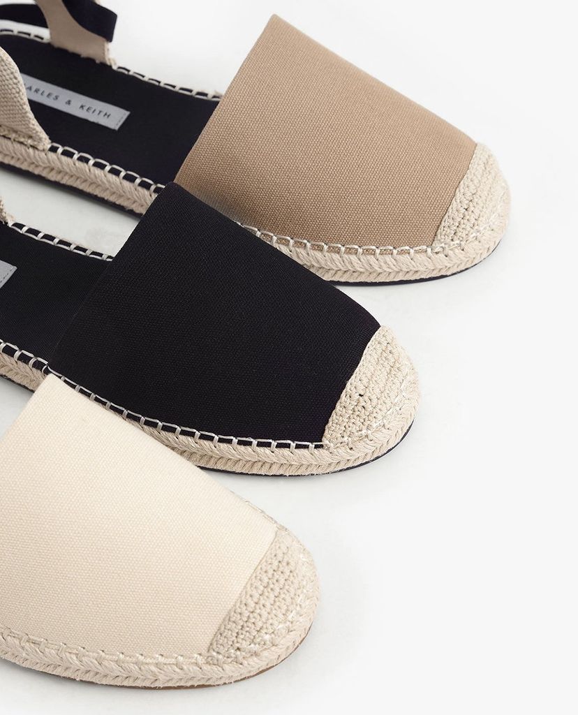 CHARLES & KEITH - Giày sandals nữ mũi tròn Tie Around Espadrille
