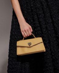 CHARLES & KEITH - Túi xách tay phom chữ nhật Trapeze