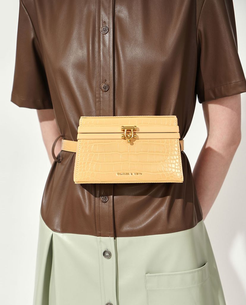 CHARLES & KEITH - Túi đeo hông hình thang Croc Effect Trapeze