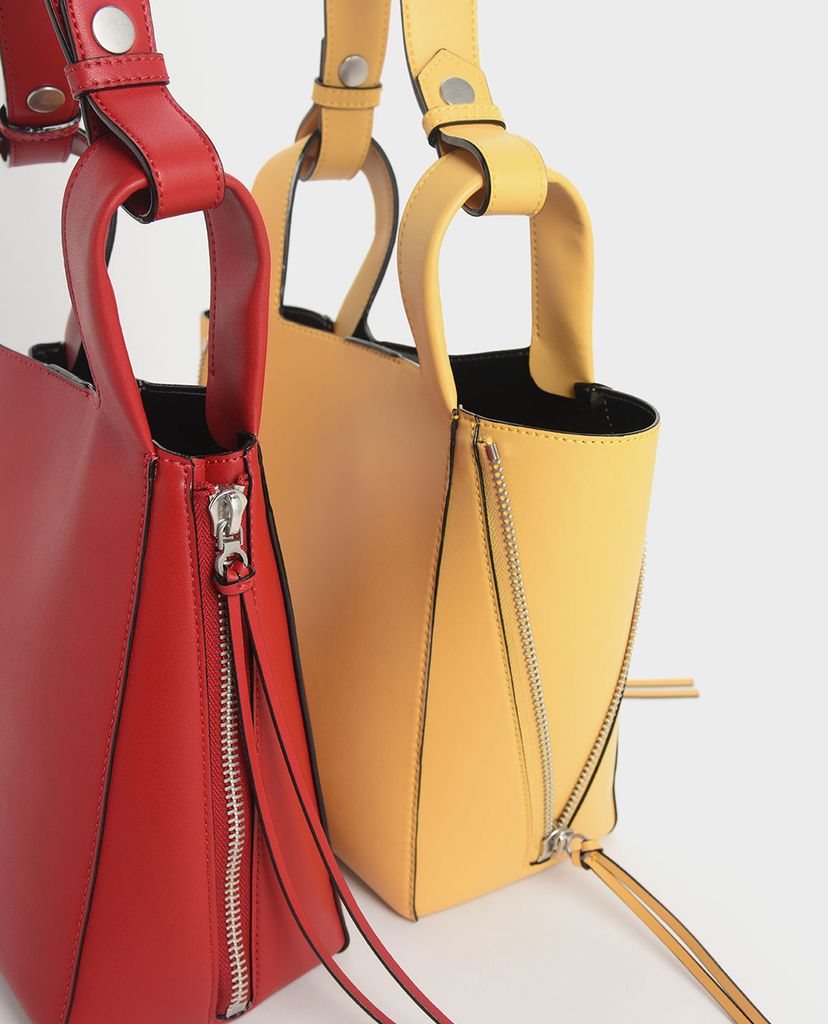 CHARLES & KEITH - Túi xách tay Ring Zip Pocket Square