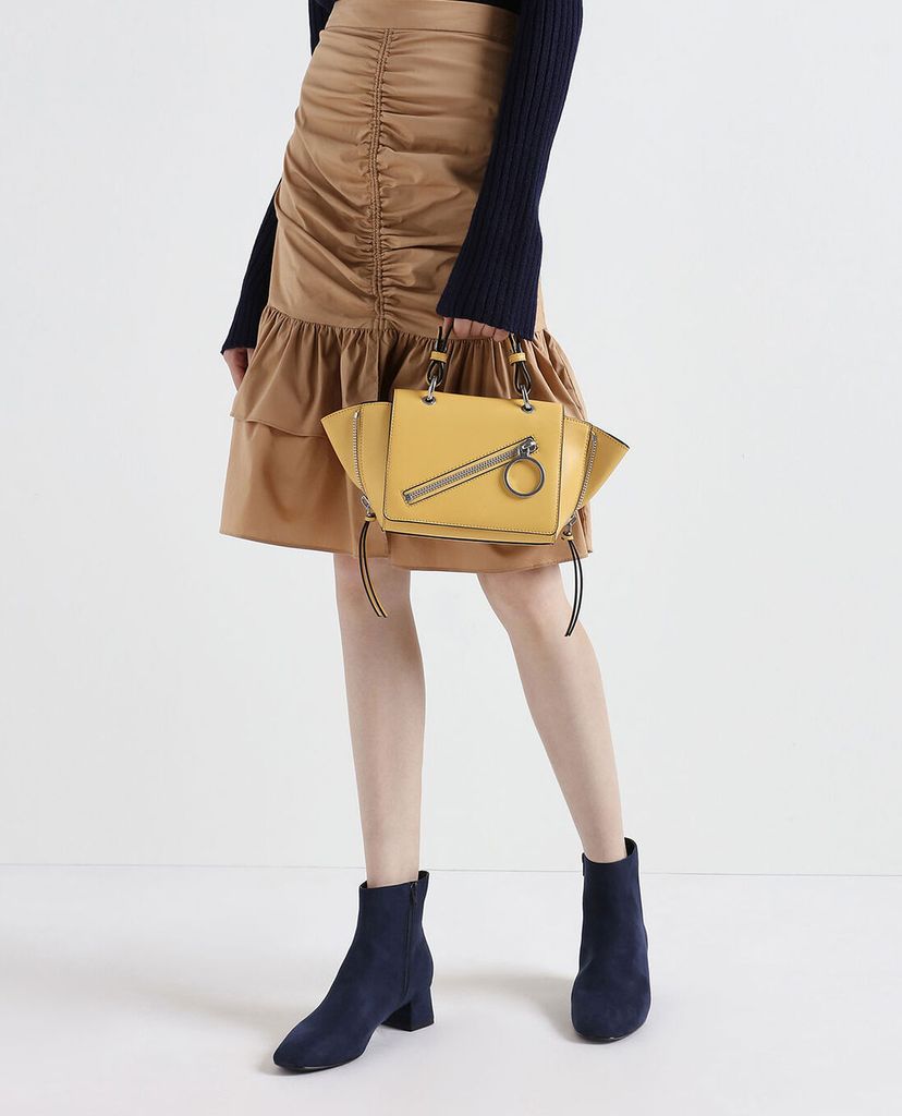 CHARLES & KEITH - Túi đeo vai Zip Pocket Trapeze