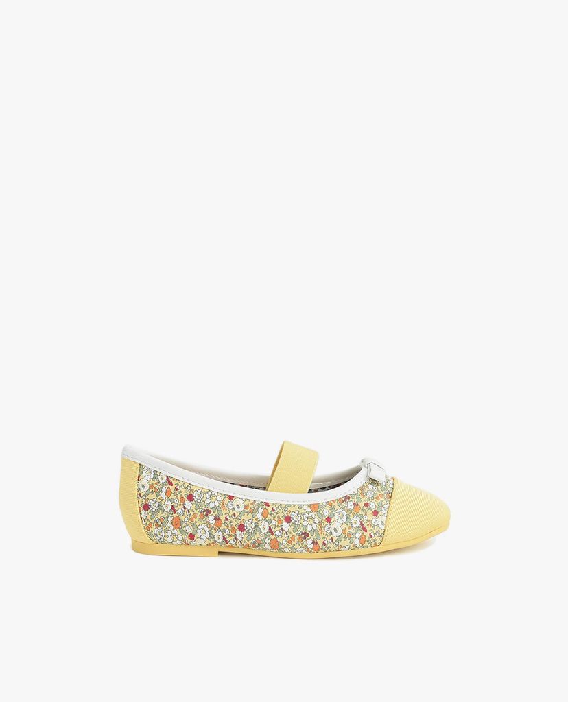 CHARLES & KEITH - Giày búp bê trẻ em mũi tròn