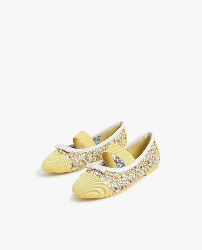 CHARLES & KEITH - Giày búp bê trẻ em mũi tròn