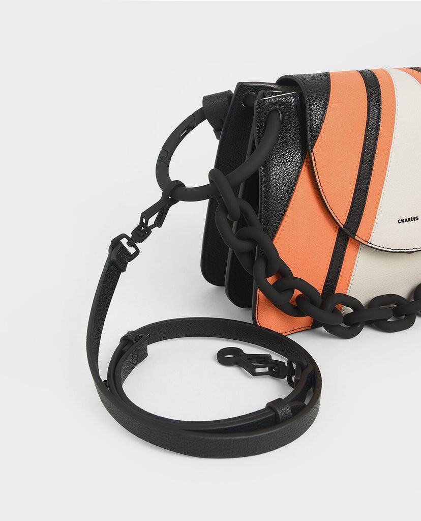 CHARLES & KEITH - Túi đeo vai nữ hình thang Chunky Chain Link