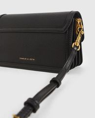 CHARLES & KEITH - Ví cầm tay nữ chữ nhật Stone Embellished