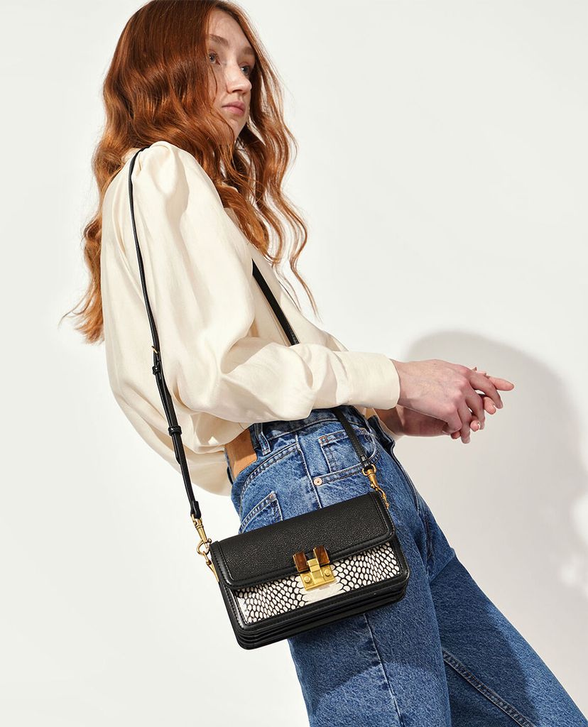 CHARLES & KEITH - Ví cầm tay nữ chữ nhật Stone Embellished